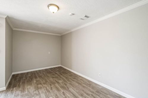 1008 Collins Rd, Richmond TX 77469-2745 exterior