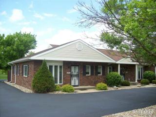 2405 Parkway Dr, Pekin IL  61554-1993 exterior