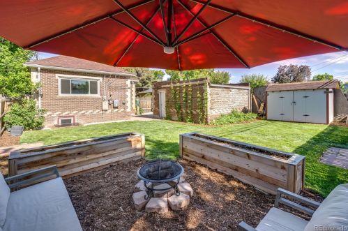 2877 Eudora St, Denver CO  80207-3056 exterior