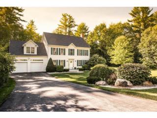 55 Robinson St, Kensington, NH 03833-6423