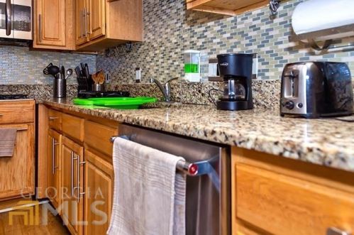 3301 Henderson Mill Rd, Atlanta GA  30341-6037 exterior