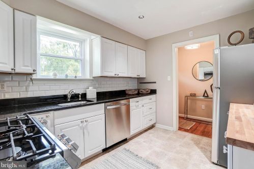 2221 Kimball Pl, Silver Spring MD 20910-1161 exterior