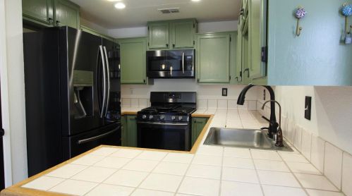 6238 Oak Valley Ln, Citrus Heights, CA 95621-4849