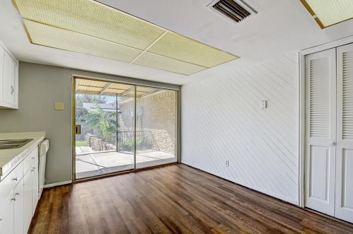 2909 Myerwood, Carrollton TX 75007-5299 exterior