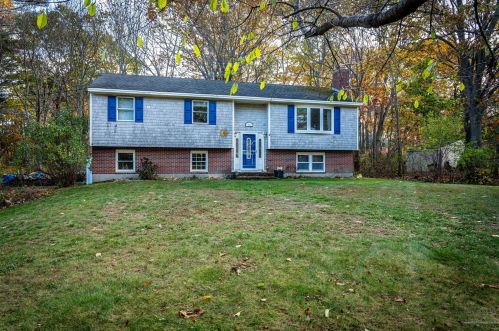 11 Eureka Ave, York, ME 03909-1403