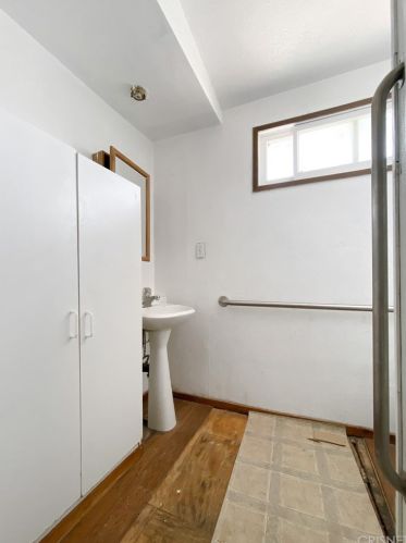 1020 Dennis Ave, Simi Valley CA  93065-3224 exterior