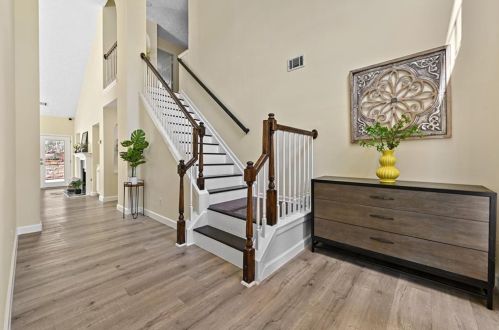 675 Manor Glen Dr, Suwanee, GA 30024-3520