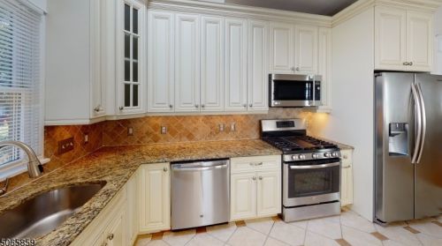 40 Dunnell Rd, Maplewood NJ  07040-1333 exterior