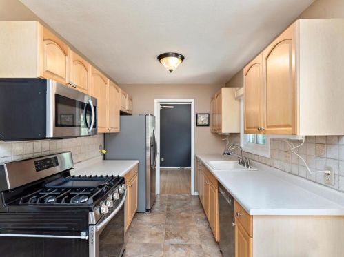 1081 2nd St, Saint Paul MN  55112-7339 exterior