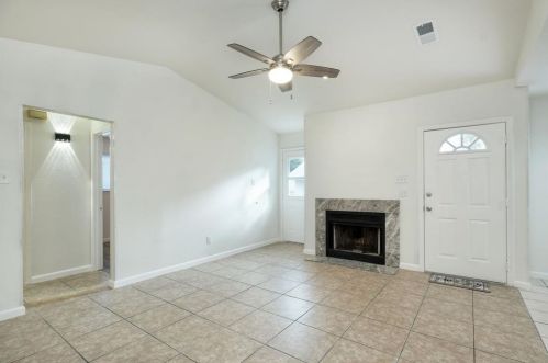 615 Luther Dr, Georgetown, TX 78628-8976