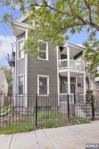 171 Godwin Ave, Paterson NJ  07501-1602 exterior