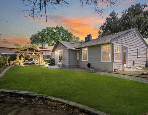 2113 Cochran Rd, Lodi, CA 95242-3606