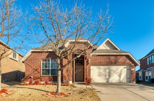 5724 Brookside Dr, Argyle TX  76226-4285 exterior