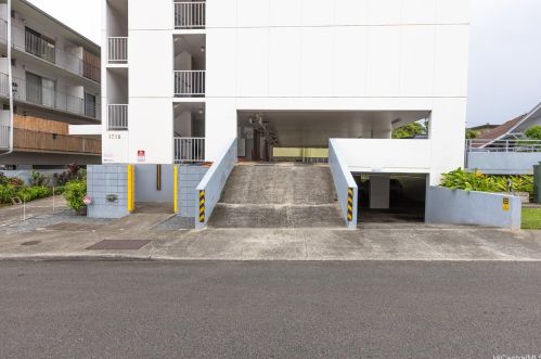 1718 Anapuni St, Honolulu, HI 96822-4483