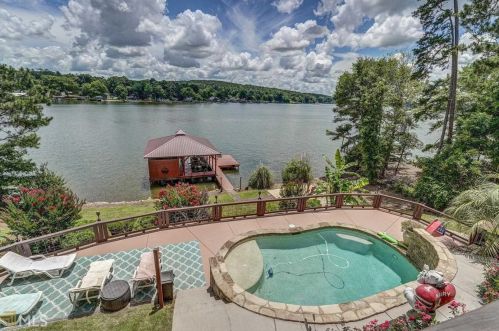300 Waters Bridge Cir, Porterdale, GA 30014-7844