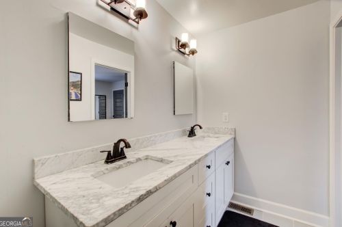 195 Laurel Ave, Atlanta GA  30314-2251 exterior