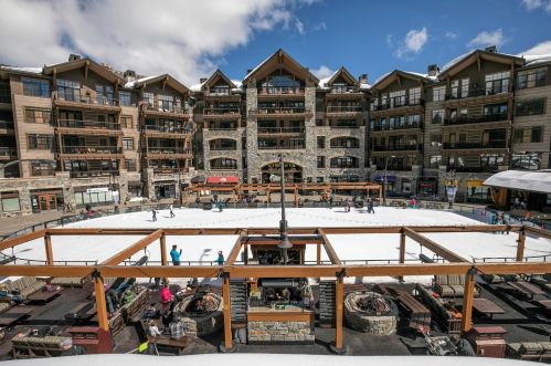 9001 Northstar Dr, Truckee CA  96161-4254 exterior