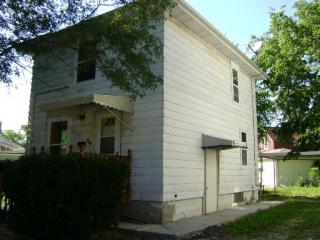 905 Cochrane Ave, Joliet, IL 60436-2007