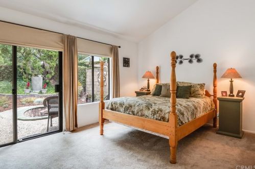 8 Dorchester, Irvine CA  92620-2614 exterior