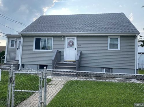 270 Crystal St, North Arlington, NJ 07031-5516