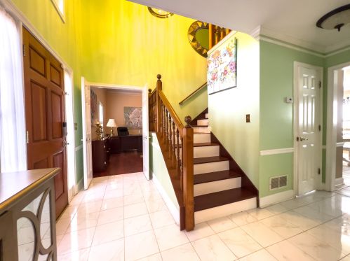 1851 Kerry Creek Dr, Marietta GA  30066-4366 exterior