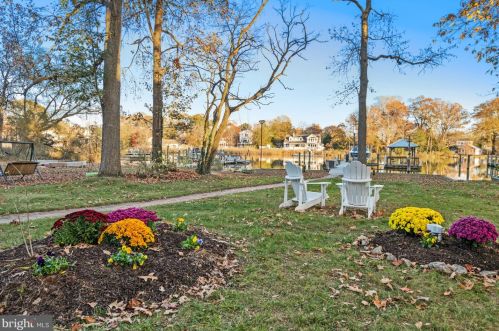 5070 Lerch Dr, Shady Side MD 20764-9650 exterior