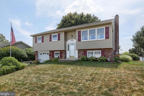464 Biscayne Rd, Lancaster, PA 17601-3049