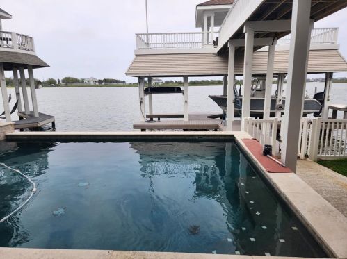 13227 Binnacle Way, Galveston, TX 77554-6283