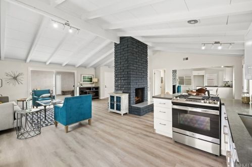 1335 Moraga St, Anaheim CA  92801-1557 exterior