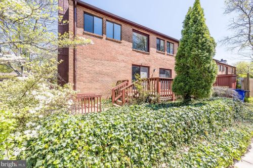 5612 Thicket Ln, Columbia MD  21044-2527 exterior