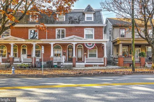 220 Main St, Ephrata, PA 17522-2501