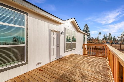 5826 Black Olive Dr, Paradise CA 95969-4900 exterior