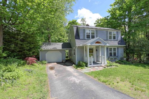 10 Pleasant View Ave, Concord, NH 03301-2554