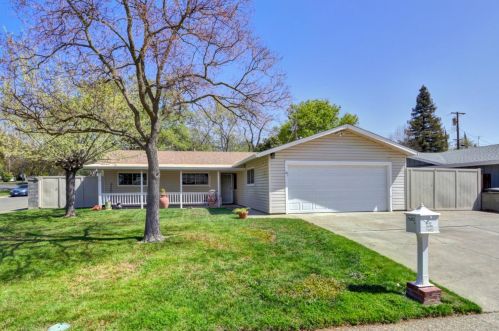 7682 Glenacre Way, Citrus Heights, CA 95610-3813