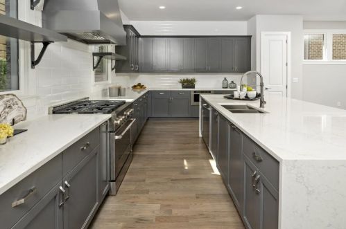 4007 Haverhill Dr, Atlanta GA  30342-3881 exterior