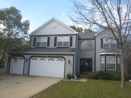 208 Emerald Dr, Streamwood, IL 60107-1283
