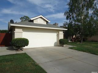 2124 Ustick Rd, Modesto, CA 95358-6962