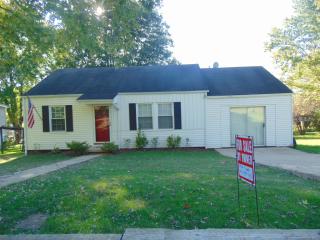 907 Dejarnette St, Elizabethton, TN 37643-4757