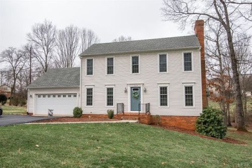 1083 Ivy Pl, Forest, VA 24551-1048