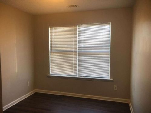 6275 Ellenwood Dr, Rex GA  30273-5027 exterior