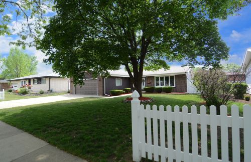 1144 Fischer Dr, Addison, IL 60101-1234