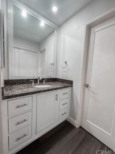 327 Streamwood, Irvine CA  92620-1945 exterior