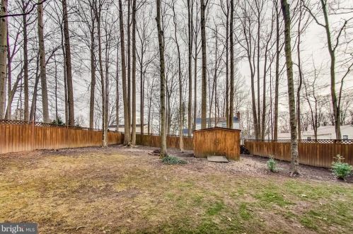 9107 Wax Myrtle Ct, Springfield VA  22015-2007 exterior