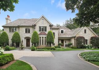 1215 Oakwood Ln, Glenview, IL 60025-1815
