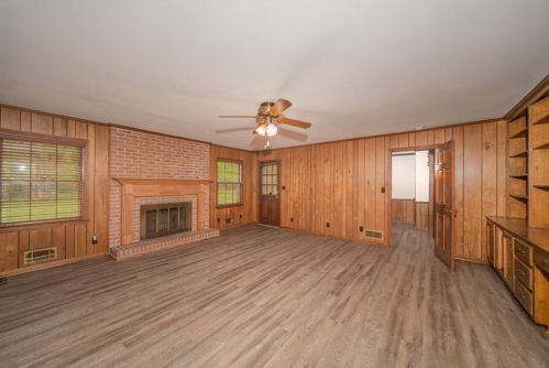 2189 Eastwood Dr, Lithonia GA  30078-2671 exterior