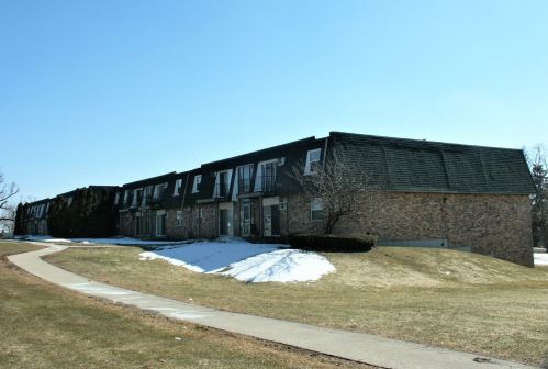 8573 101st Ter, Palos Hills, IL 60465-1338