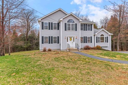 35 Ledgewood Rd, Wilton, NH 03086-5721