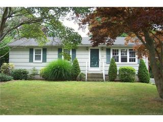 182 Ocean View Ave, Mystic, CT 06355-2236
