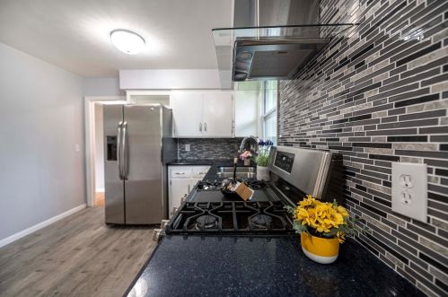 6214 Lilac Dr, Minneapolis MN  55430-2248 exterior