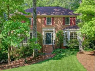 3400 Falling Brook Dr, Marietta, GA 30062-5368